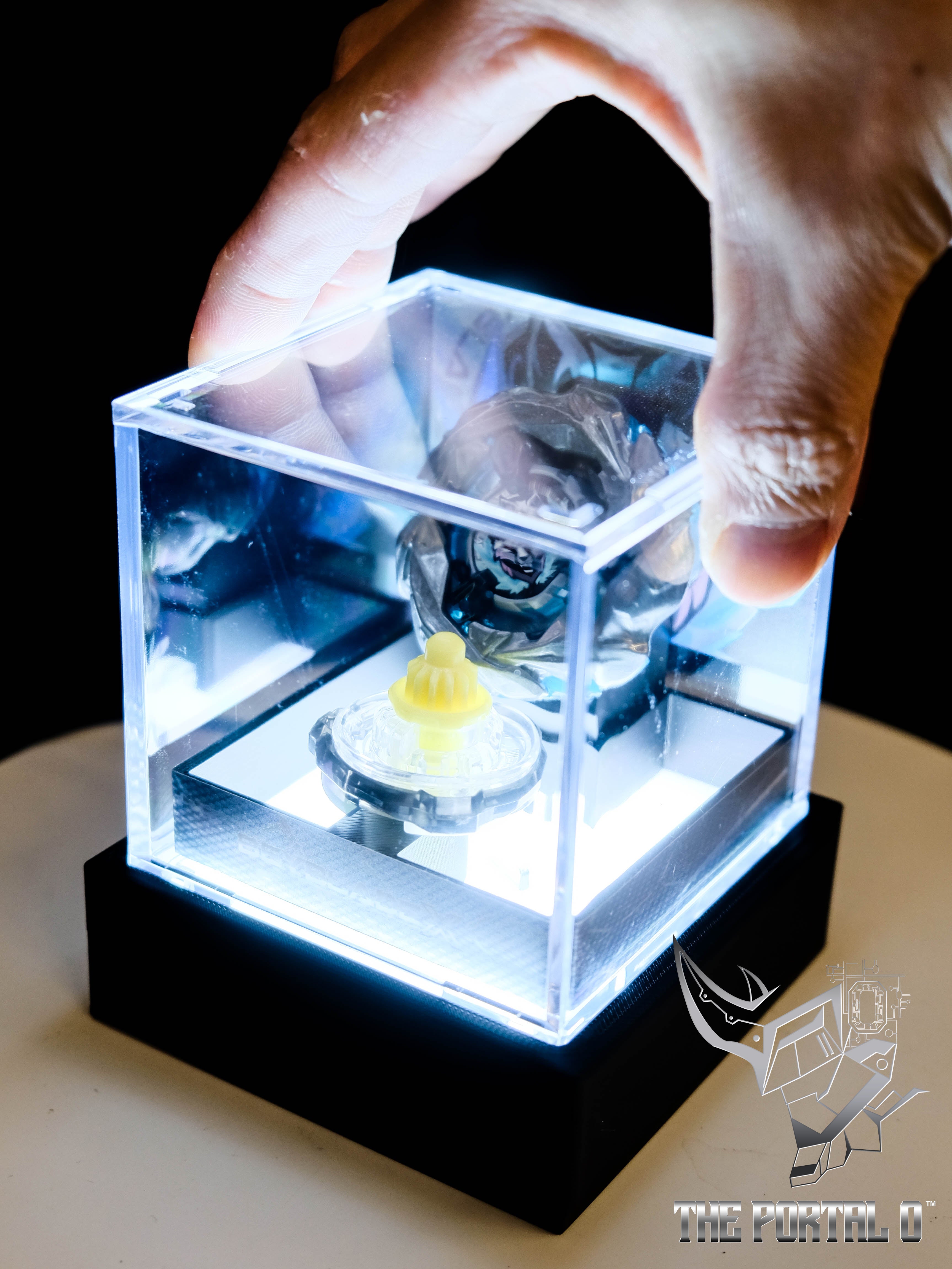 Universal 8cm Acrylic Display Light Base